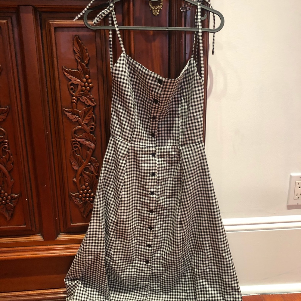 Gingham backless shoulder tie dress